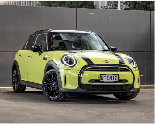 2024 MINI Cooper 5-Door Hatch Classic Plus(car)